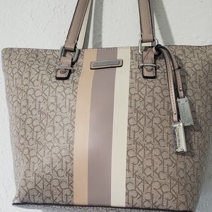 Calvin Klein Suri Tote Mini Tx Almond/Taupe Multi One Size